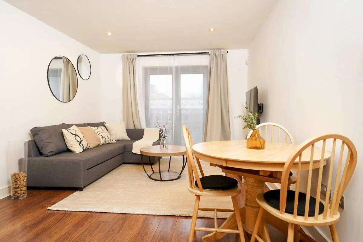 Modern 1Br Zone 1 Aldgate Smart Tvs & Fast Wi-Fi Apartment London United Kingdom